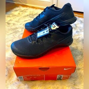 Nike Metcon 4 Selfie Training shoe, women’s size 10, Black